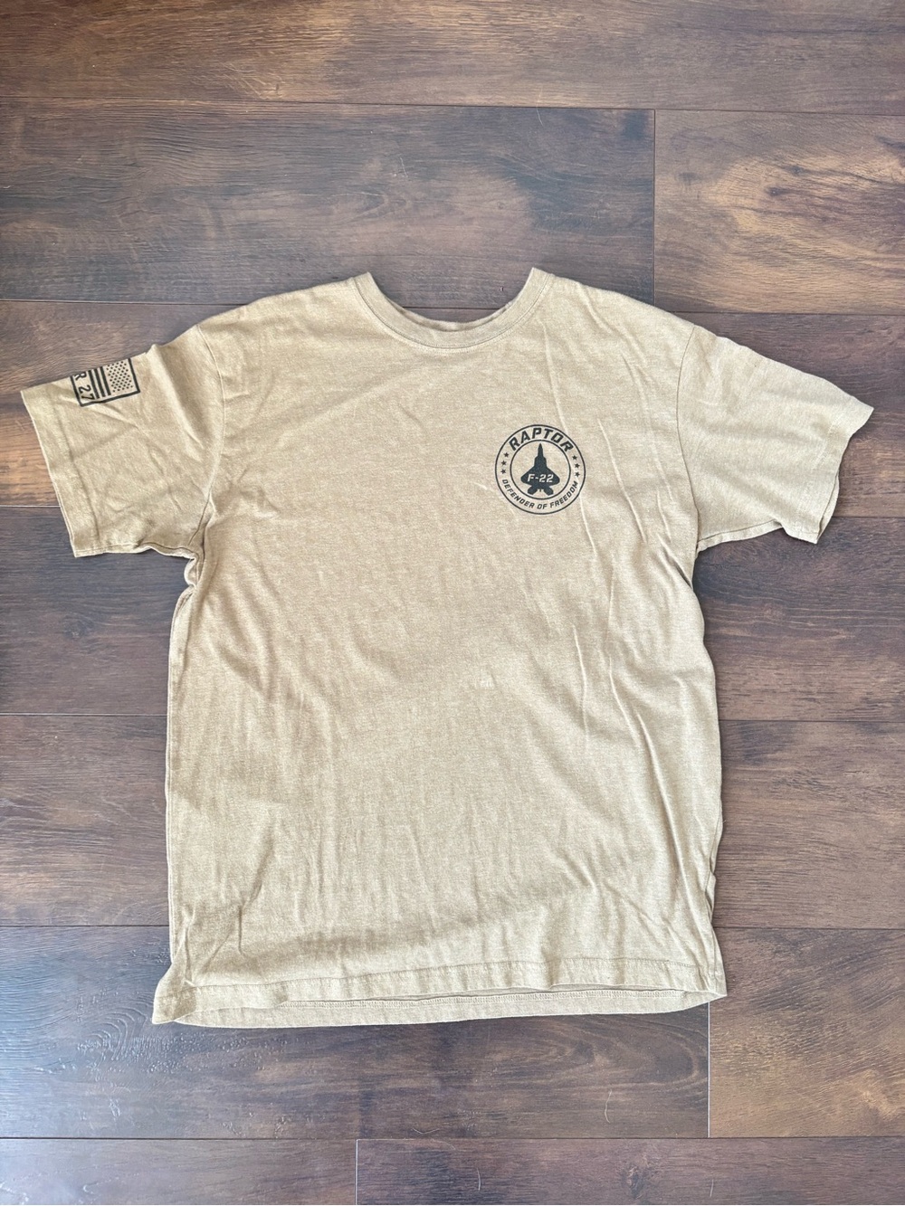 Bunker 27 F-22 Raptor Military Graphic T-Shirt Men’s Medium